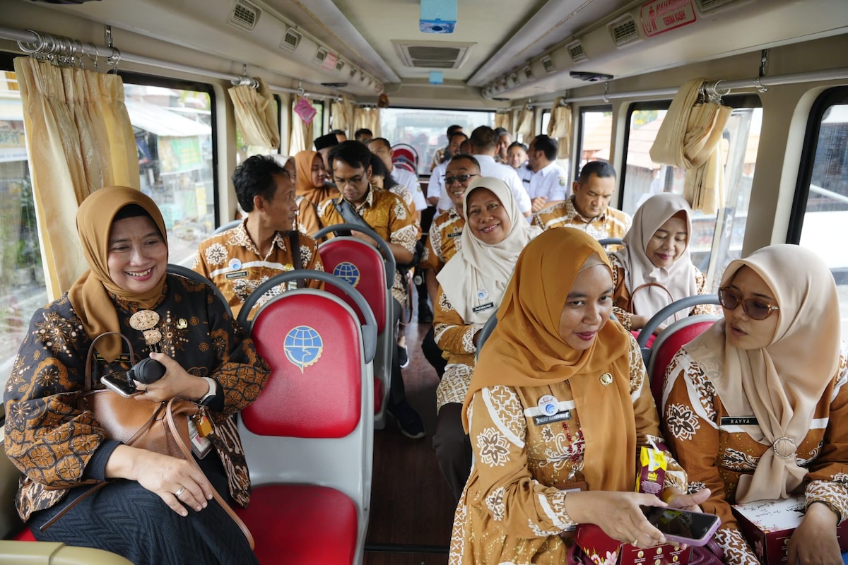 Foto 7 dari 8: Belajar Smart City dan Keliling Kota Pendekar, Kadin Kominfo Demak: Kota Madiun Keren Banget