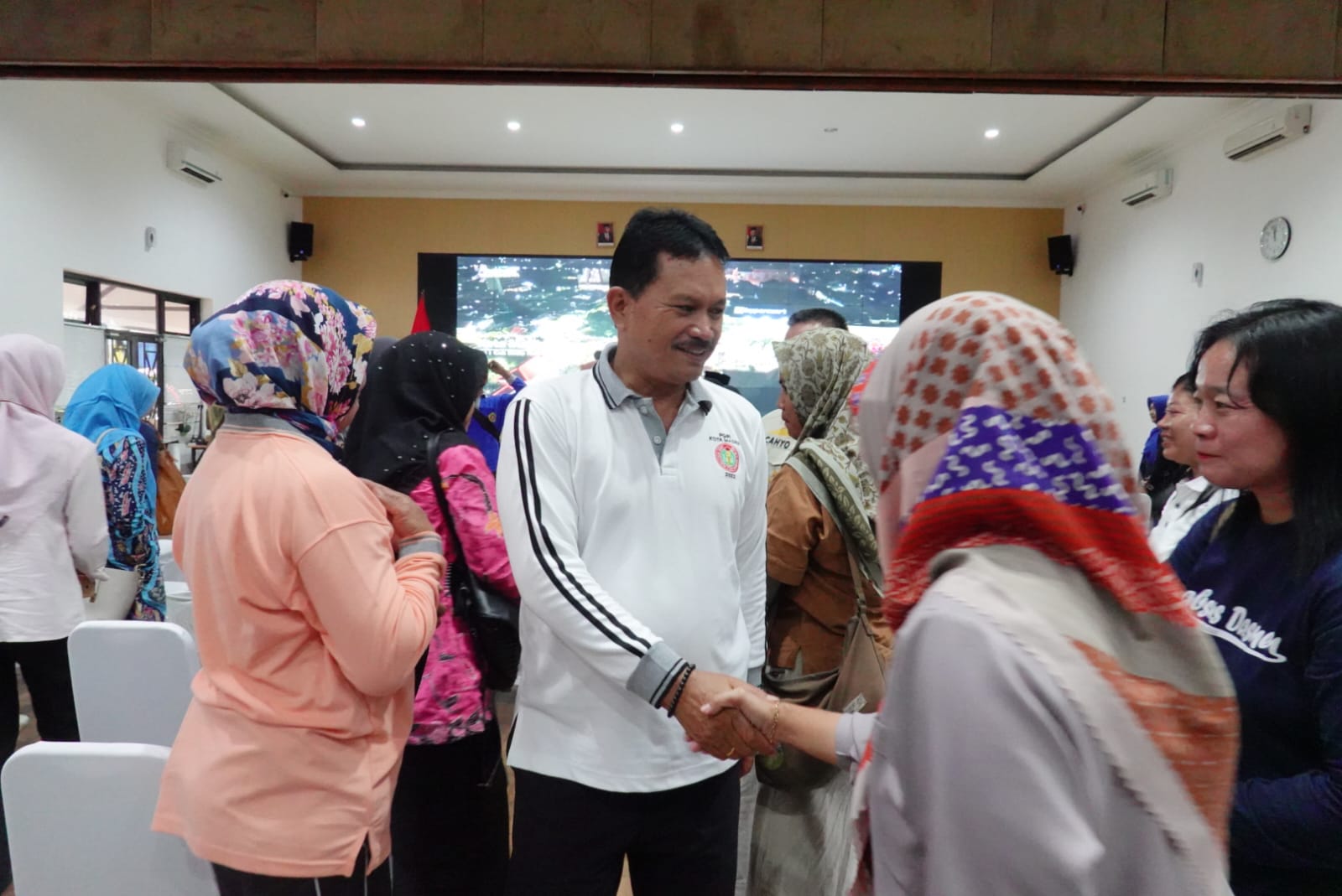 Foto 6 dari 6: Narsum FGD Tibumtranmas, Wali Kota Beri Arahan Jaga Kondusifitas Kota