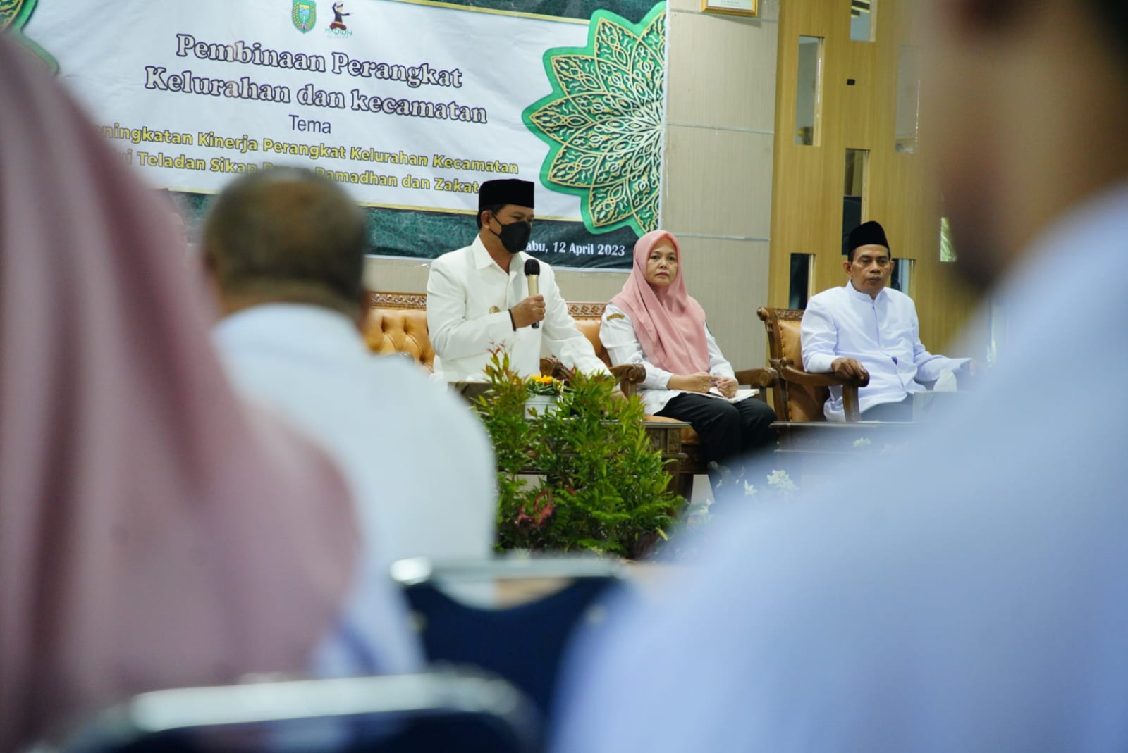 Foto 2 dari 8: Gelar Pembinaan Bagi Perangkat Kelurahan dan Kecamatan Kartoharjo, Wali Kota Harap Perkuat Sinergi