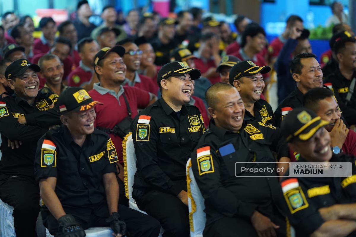 Foto 3 dari 9: Beri Pembinaan Pegawai Dinas Perdagangan, Wali Kota Harap Adanya Peningkatan Kualitas SDM
