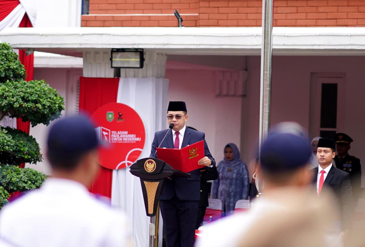 Foto 11 dari 13: Gelar Upacara Peringatan Hari Pahlawan, Pj Wali Kota Harap Jadi Penyemangat Peningkatan Pelayanan Publik Dan Pembangunan