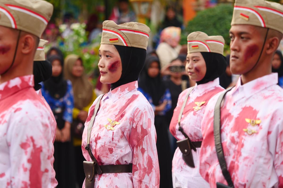 Foto 4 dari 8: Angkat Kisah dan Budaya Nusantara, Parade Senja Hadir Semarakkan Kota