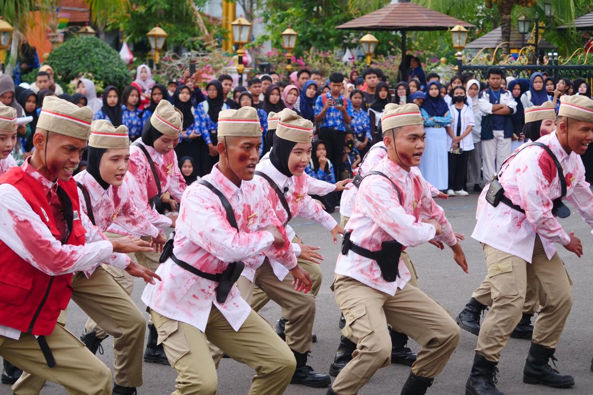 Foto 6 dari 8: Angkat Kisah dan Budaya Nusantara, Parade Senja Hadir Semarakkan Kota