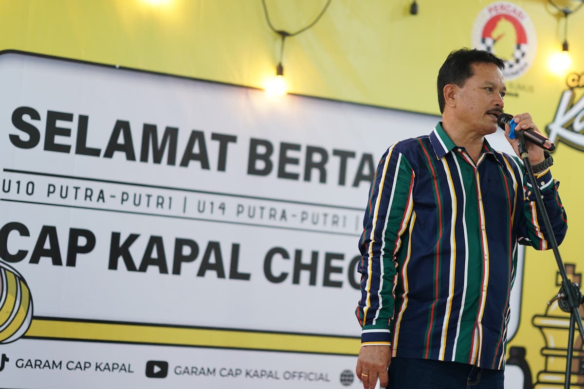 Foto 8 dari 9: Buka Turnamen Catur Cup Kapal Checkmate, Wali Kota Harap Lahirkan Atlet Berprestasi