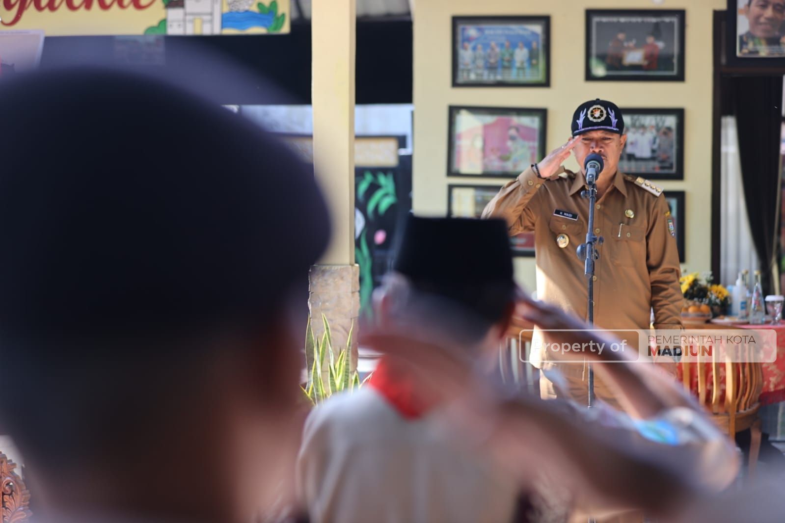Foto 7 dari 9: Berangkatkan Kontingen Jambore, Wali Kota Pesan Jaga Nama Baik Kota Pendekar