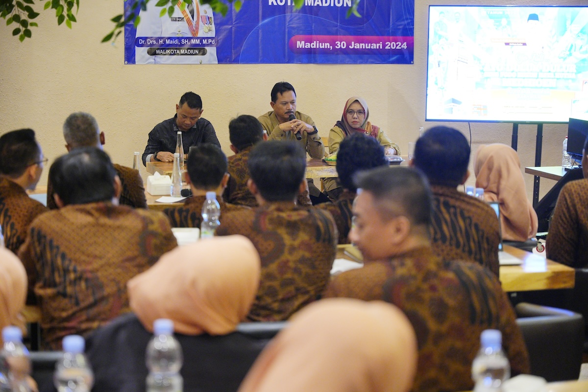 Agar Kinerja Optimal, Wali Kota Beri Pembinaan Karyawan Perumda BPR Bank Daerah Kota Madiun