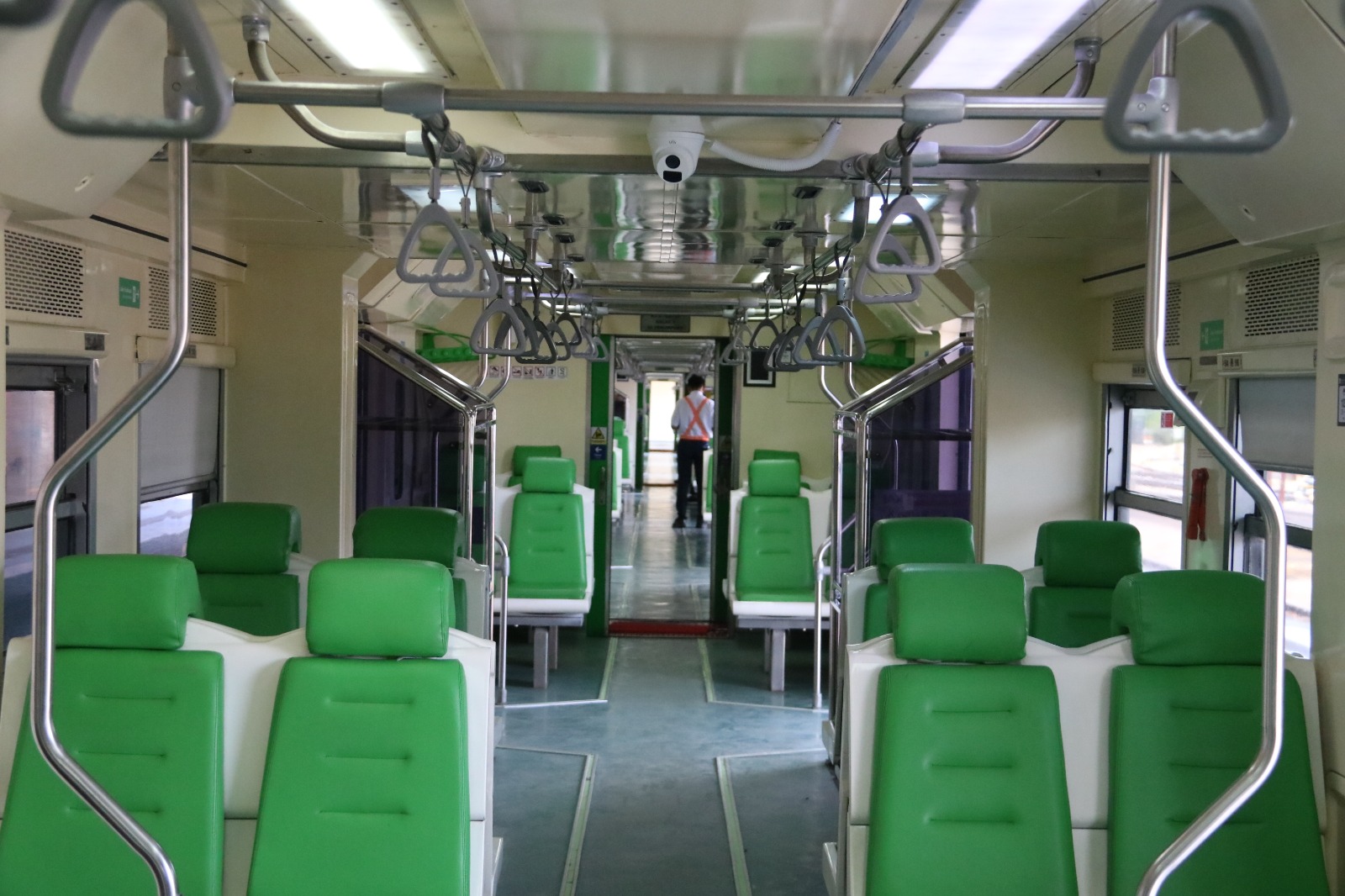 Foto 1 dari 2: Integrasi Stasiun Madiun - Bandara Adi Soemarmo Solo Mulai Uji Coba, Ada 2 Kali Keberangkatan Setiap Hari