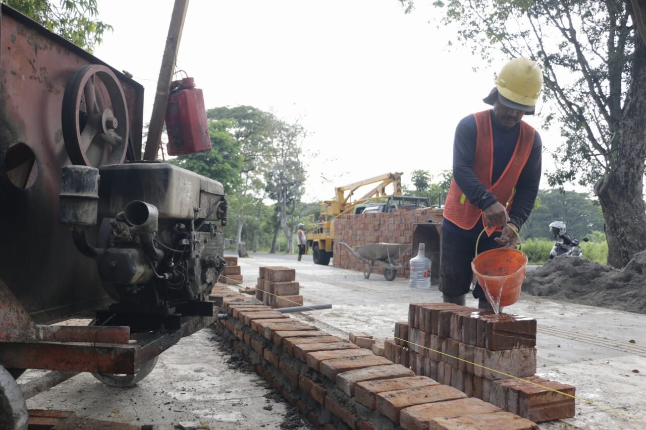 Foto 2 dari 6: Lapak Kuliner Hingga Taman Singgah Siap Hiasi Jalan Rimba Darma