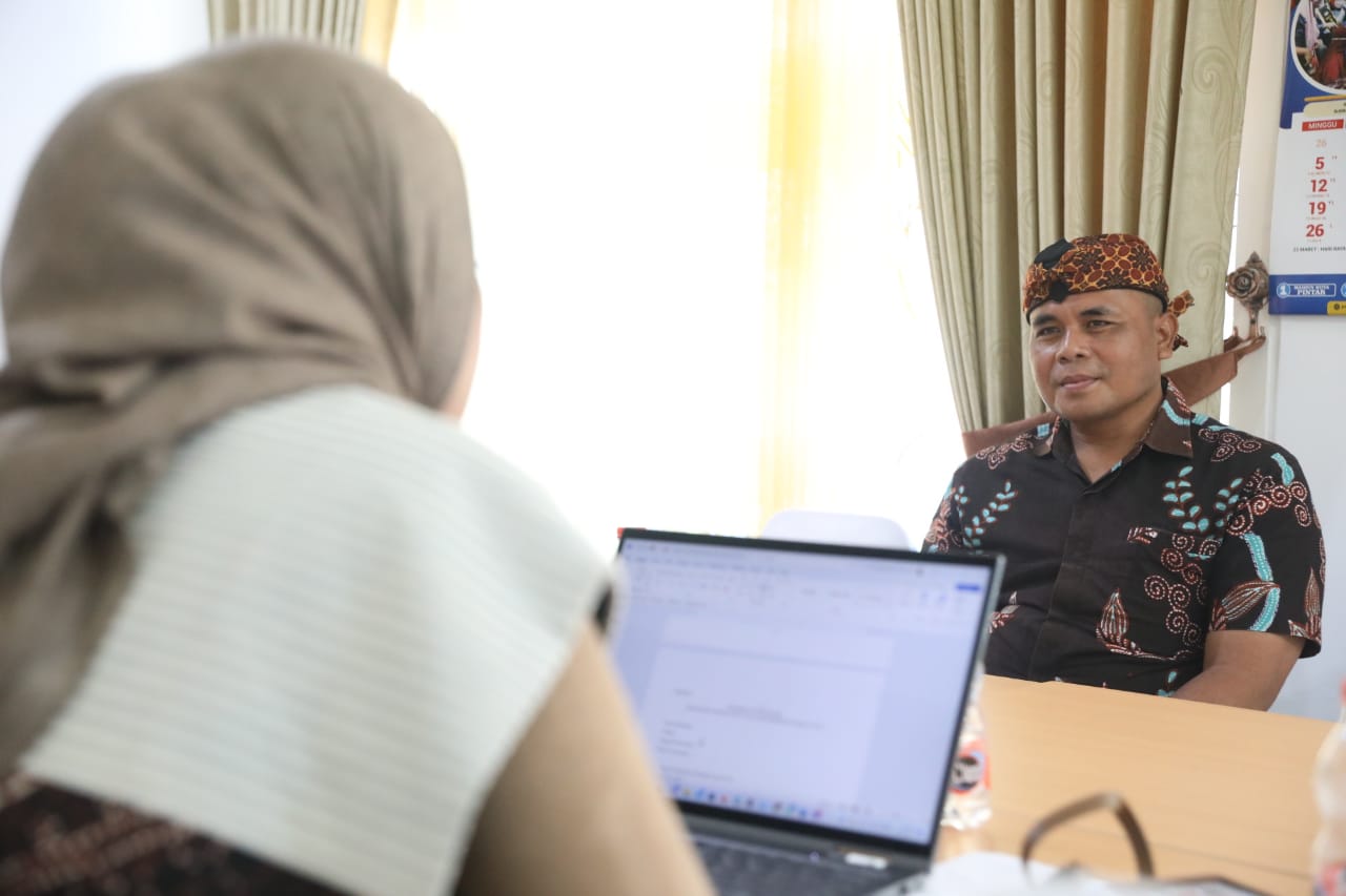 Foto 4 dari 10: Assessment Dengan Tim UT Berlanjut, Pimpinan Dewan, OPD, LSM Hingga Media Dijadwalkan Wawancara Hari Ini