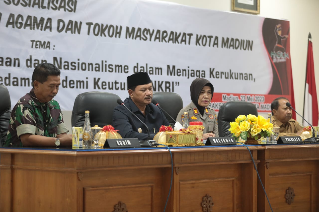 Foto 10 dari 10: Sosialisasi Wawasan Kebangsaan, Wali Kota Ajak Toga dan Tomas Sebarkan Kedamaian Jaga Keutuhan
