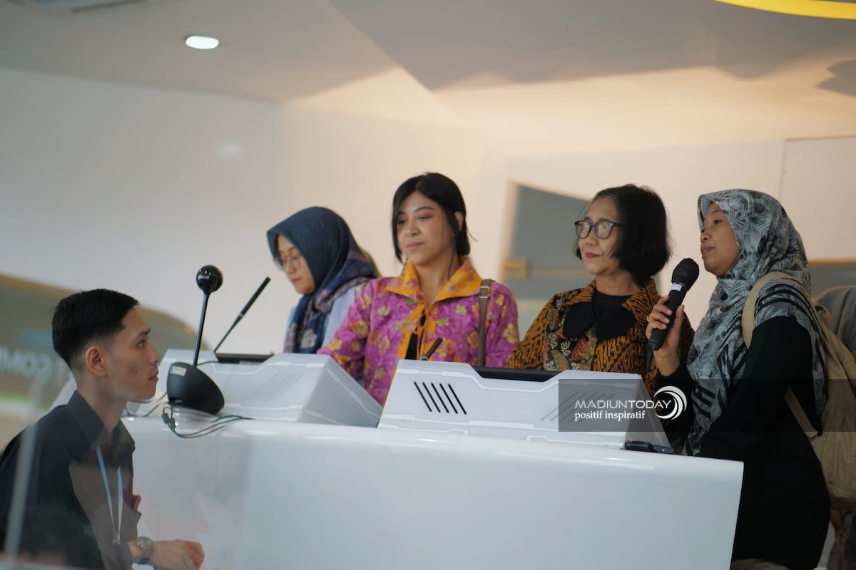 Foto 8 dari 9: Kembangkan Program Smart City, Pemkot Madiun Rencanakan Bangun Command Operation Center⁣