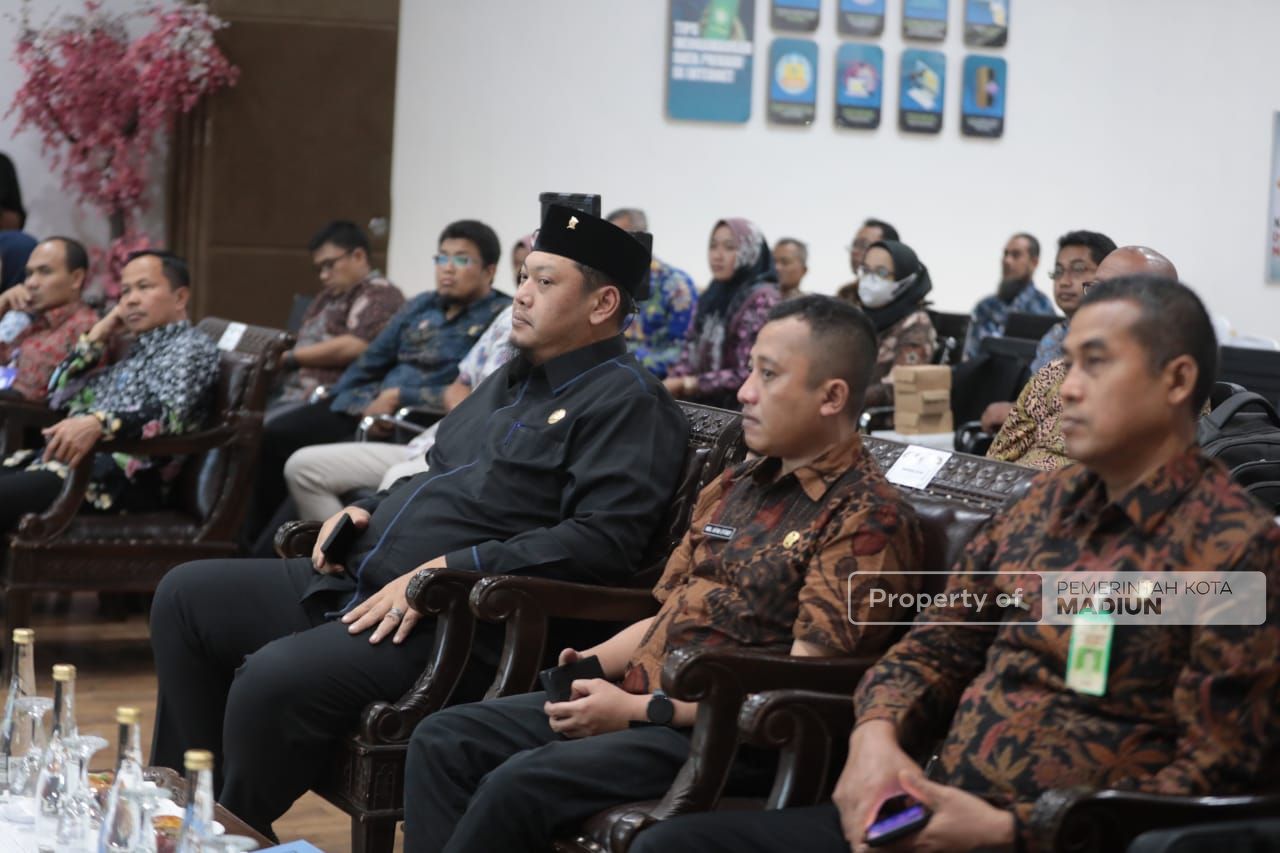 Foto 5 dari 10: Sarasehan Organisasi Masyarakat Sipil, Wali Kota Harap Peran OMS Semakin Meningkat ke Depan