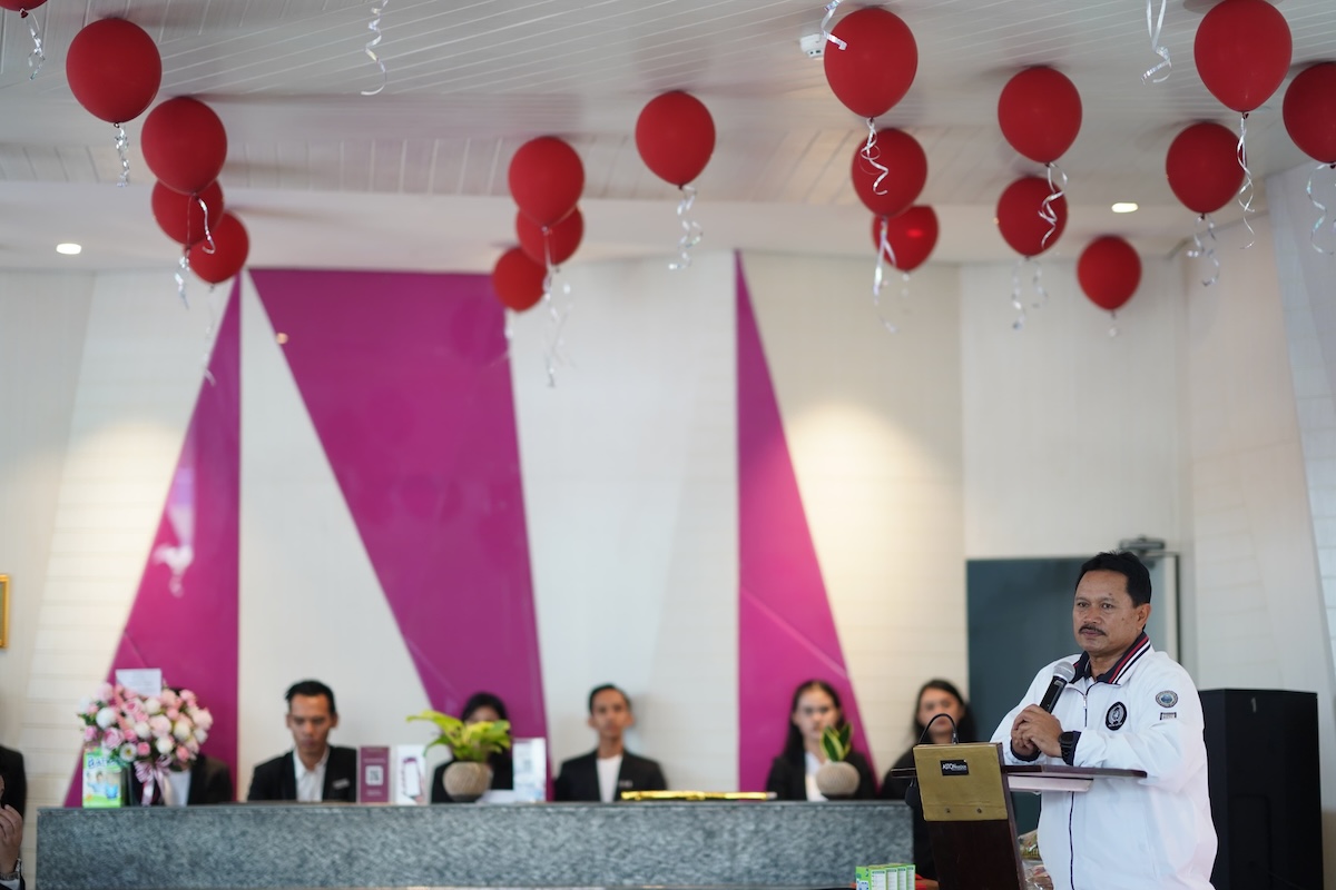 Foto 1 dari 9: Hadiri HUT Fave Hotel, Pemkot Madiun Dapat CSR 960 Box Susu Anak