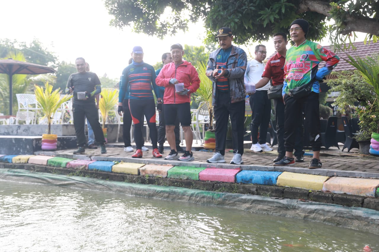 Foto 14 dari 16: Gowes Buka Event Jiwa Korsa BPSDMP PPI Madiun, Wali Kota Harap Masukan Untuk Pembangunan Kota