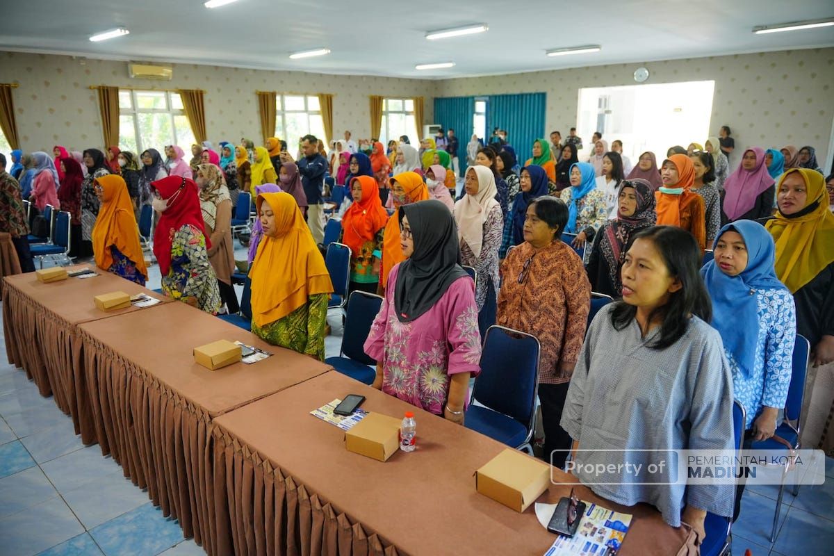 Foto 8 dari 9: Sosialisasi Cinta, Bangga, dan Paham Rupiah Kepada Masyarakat, Wali Kota: Orang Indonesia Harus Cinta Rupiah