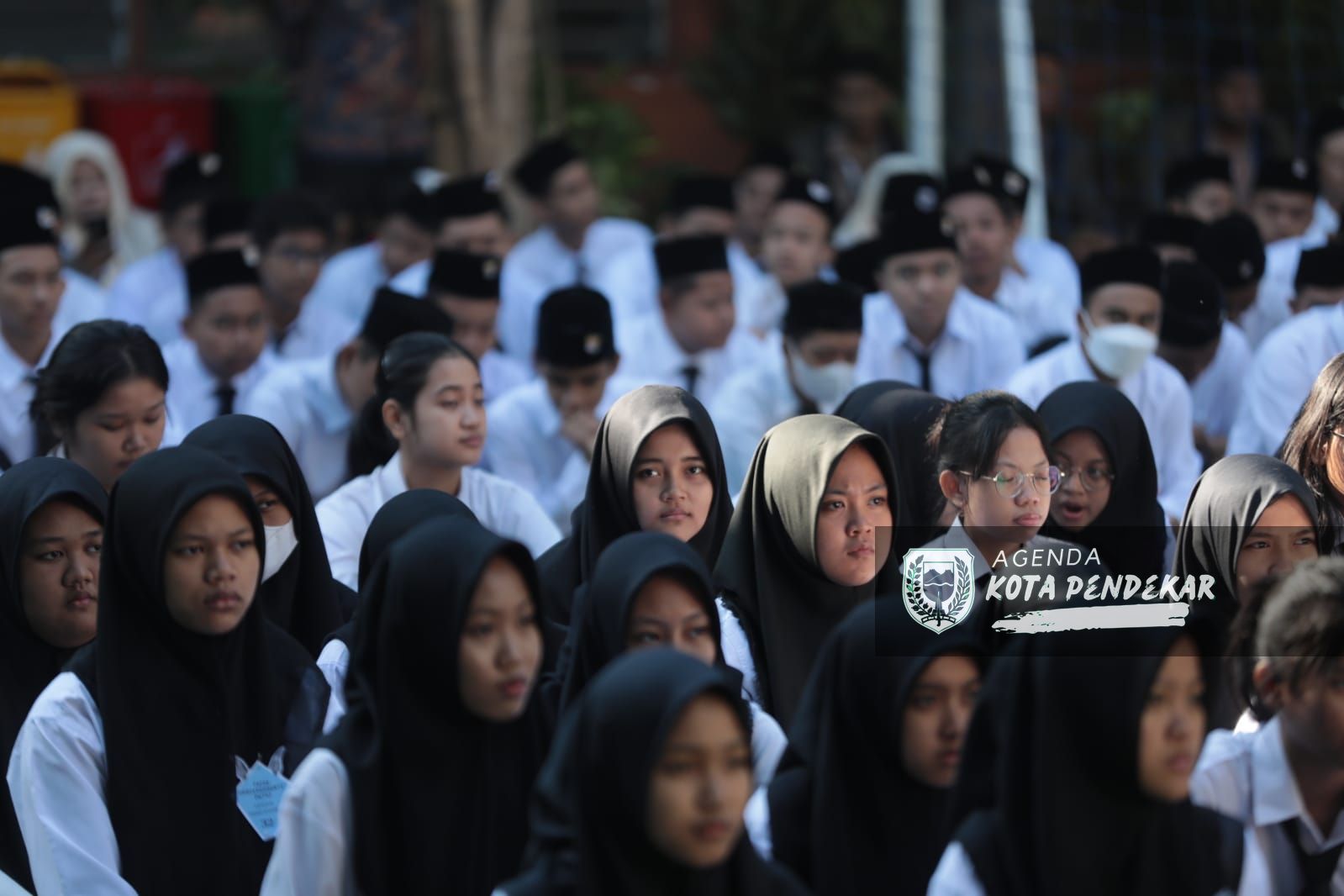 Foto 5 dari 9: Jadi Pembina Apel MPLS Smada, Wali Kota Ingatkan Pentingnya MPLS Antikekerasan