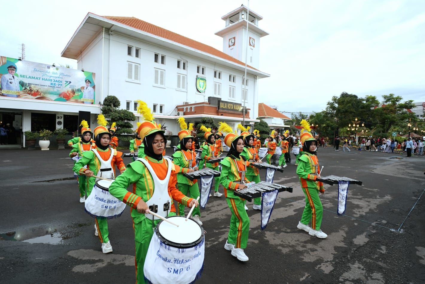 Foto 4 dari 10: Tak Hanya Akhir Pekan, Parade Senja Juga Digelar Tiap Tanggal 17