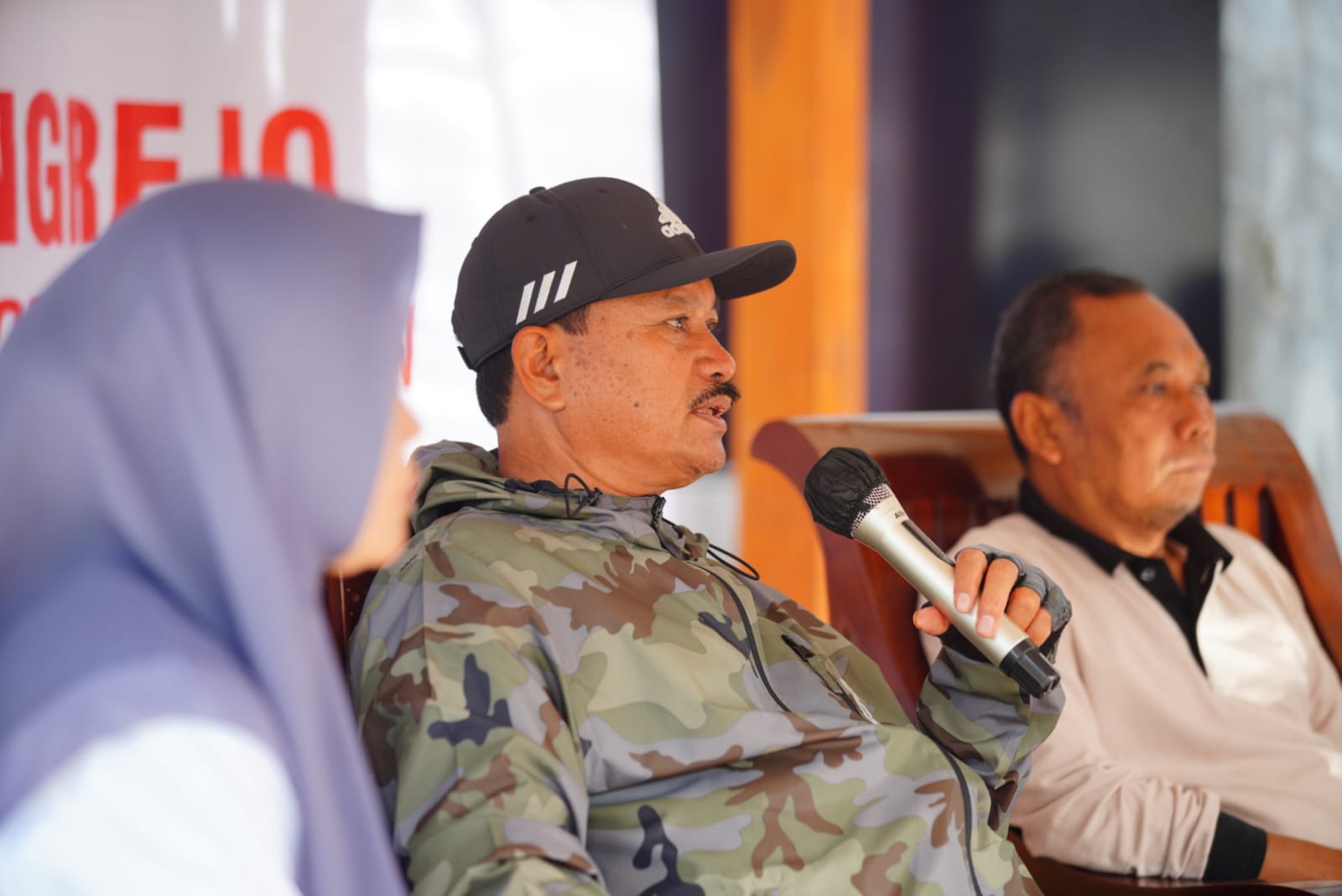 Foto 3 dari 10: Tinjau Lokasi Usulan Musrenbang di Tiga Kelurahan, Wali Kota Juga Berdialog dengan Masyarakat Bahas Pembangunan