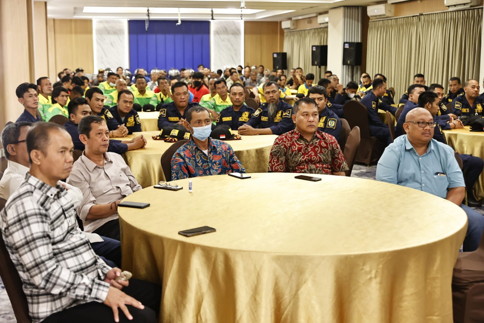 Foto 4 dari 6: Pembinaan Tenaga Upahan Dinas Perdagangan, Wali Kota: Pasar Tradisional Harus Aman dan Nyaman