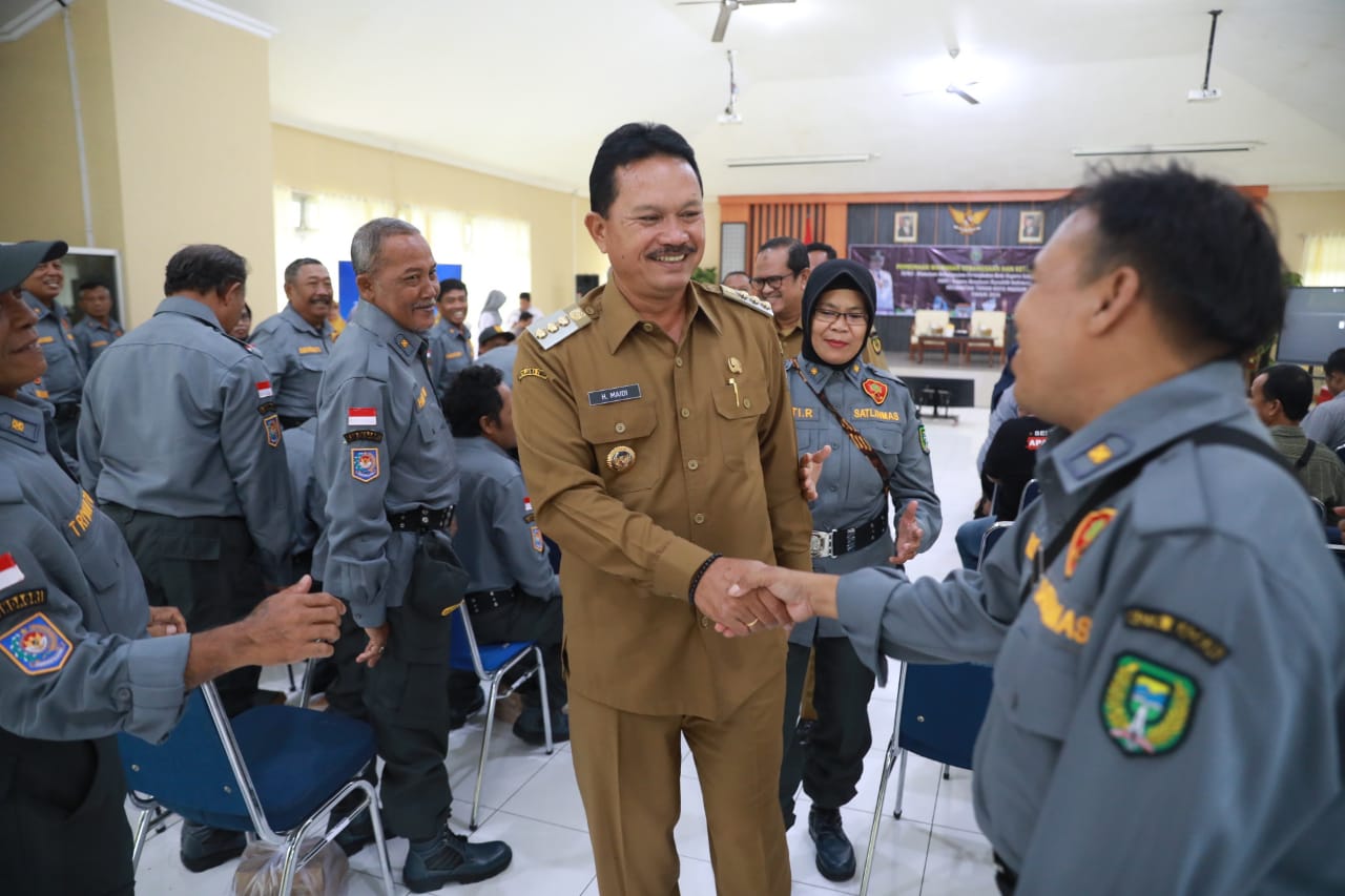 Foto 6 dari 10: Sosialisasi Wawasan Kebangsaan Kepada Satlinmas, Wali Kota: Pedomannya Pancasila, Agama, dan Norma
