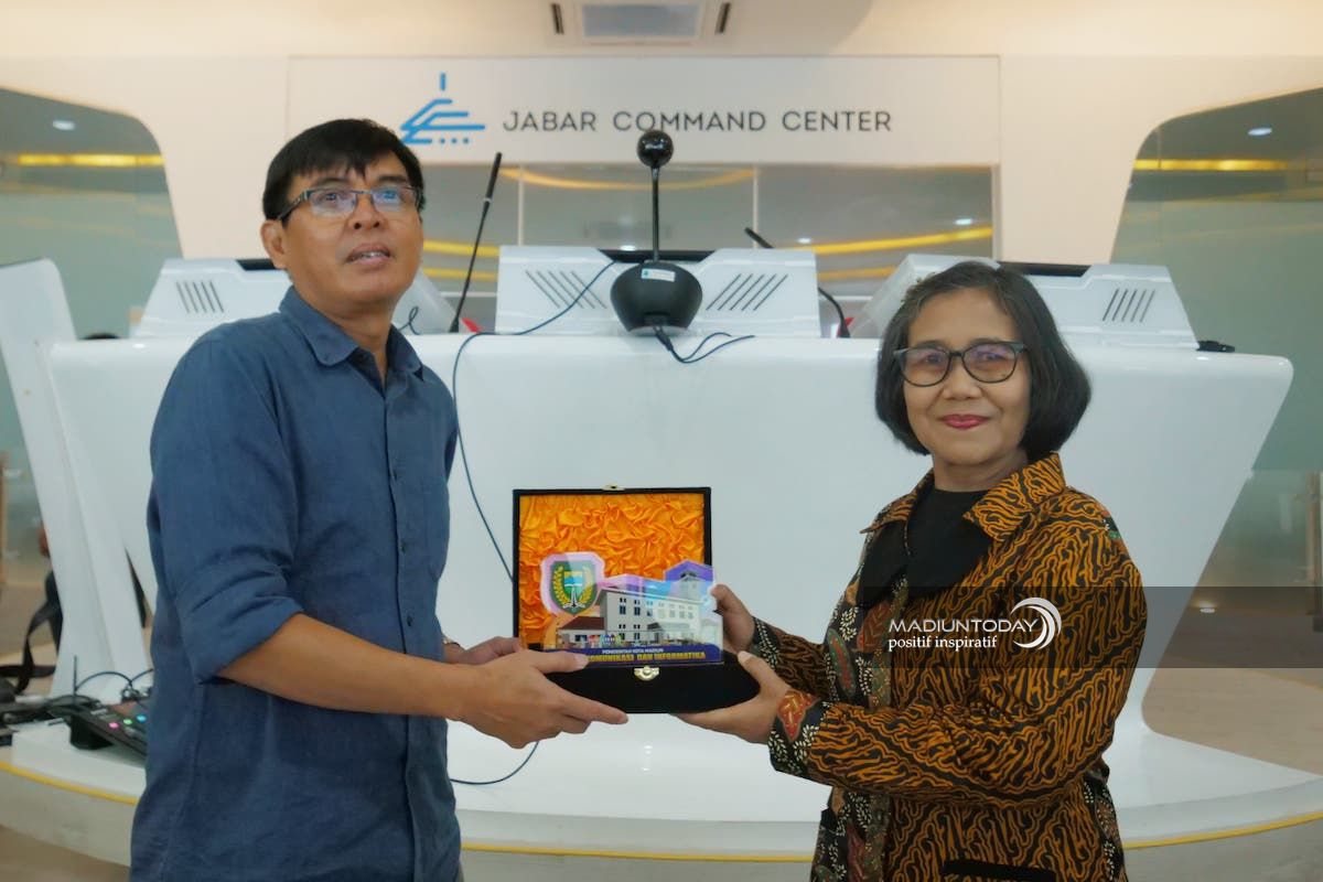 Foto 4 dari 9: Kembangkan Program Smart City, Pemkot Madiun Rencanakan Bangun Command Operation Center⁣