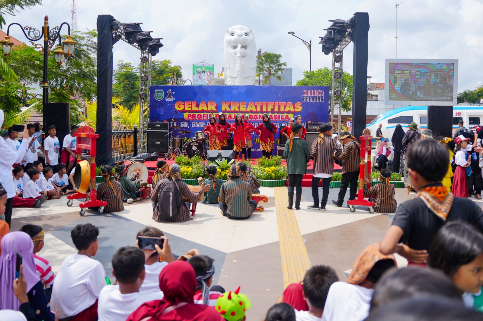 Gelar Kreativitas Jadi Ajang Unjuk Gigi Pelajar di Peringatan Hardiknas