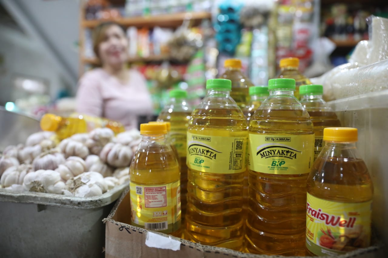 Foto 2 dari 5: Kota Madiun Dijatah 12 Ribu Liter Minyakita, Dinas Perdagangan Segera Salurkan Ke Pedagang