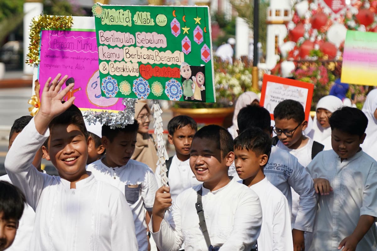 Foto 1 dari 9: Sebarkan Pesan Religi di Pawai Ta’aruf Safari Maulud Nabi