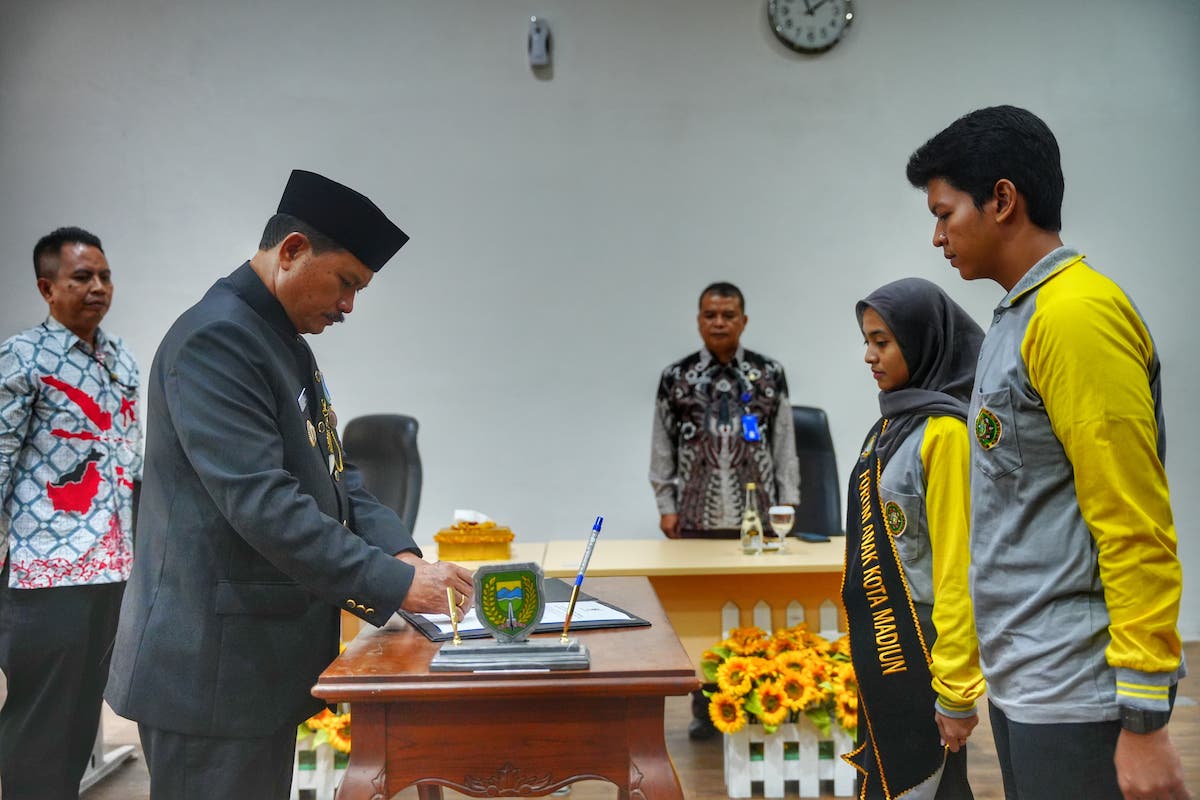Foto 3 dari 8: Kukuhkan Forum Anak Kota Madiun, Wali Kota Pesan Tingkatkan Peran Terbaik untuk Kota Madiun