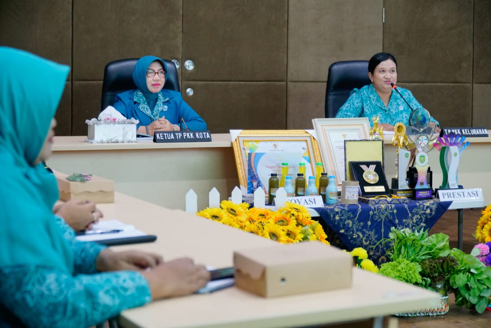 Foto 1 dari 14: Masuk Nominasi Pelaksana Terbaik PHBS-LBS, TP PKK Kota Madiun Paparkan Berbagai Inovasi