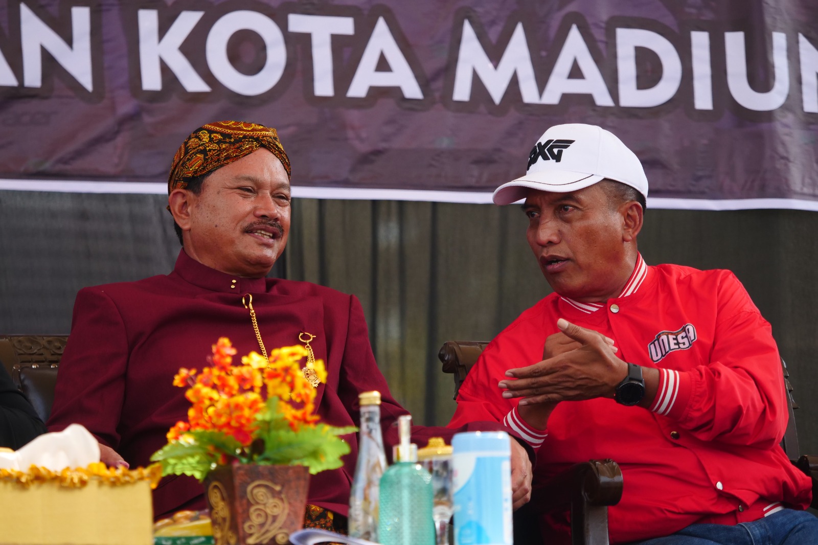 Foto 2 dari 3: Tak Hanya Ukir Rekor MURI, Wali Kota Maidi Juga Raih Penghargaan dari Unesa