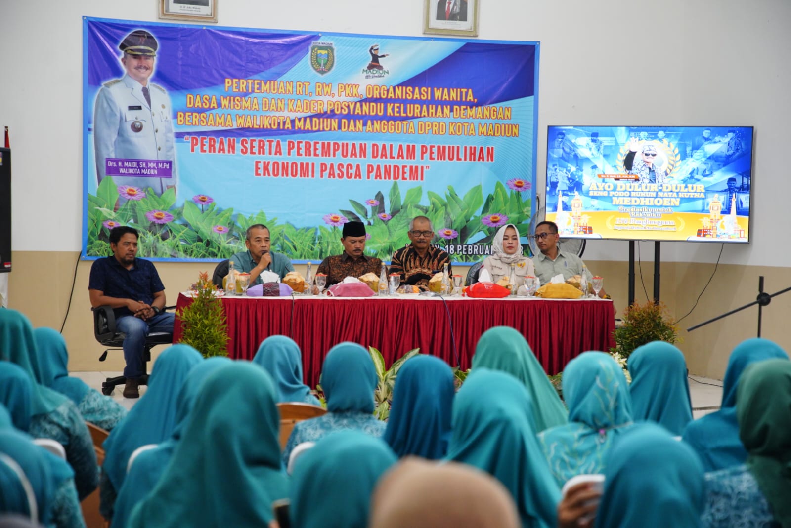 Foto 2 dari 4: Keliling Tiga Kelurahan, Wali Kota Hadiri Pertemuan Dengan Perwakilan Organisasi Masyarakat Dan DPRD