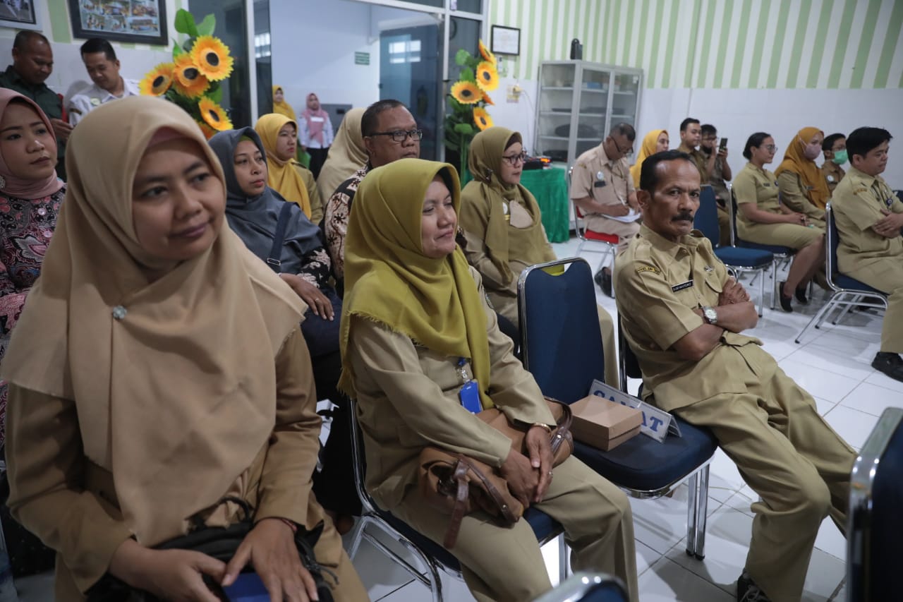 Foto 8 dari 9: Menuju Akreditasi Paripurna, Wali Kota Beri Arahan Puskesmas Ngegong