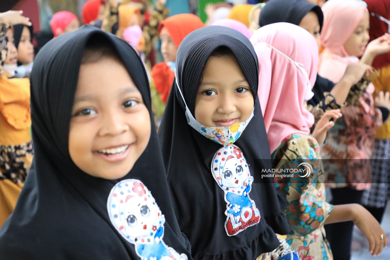 Foto 7 dari 9: Serunya Peringatan Hari Batik TK ABA, Sarat Pembelajaran Karakter dan P5 Kurikulum Merdeka
