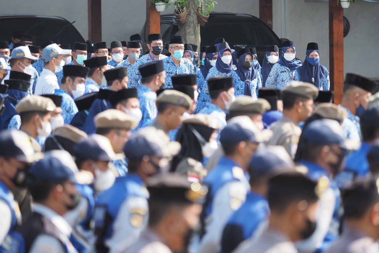 Foto 2 dari 10: Wali Kota Pimpin Upacara Hari Kesaktian Pancasila