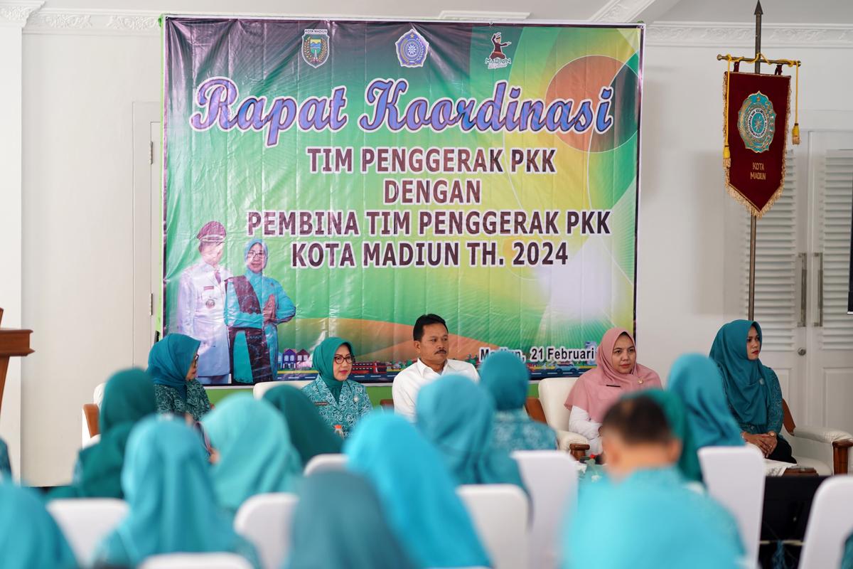 Foto 6 dari 9: Hadiri Rakor Bersama Pembina TP PKK Kota Madiun, Wali Kota Imbau Sinergi Dengan Pemkot Madiun Tetap Terjaga