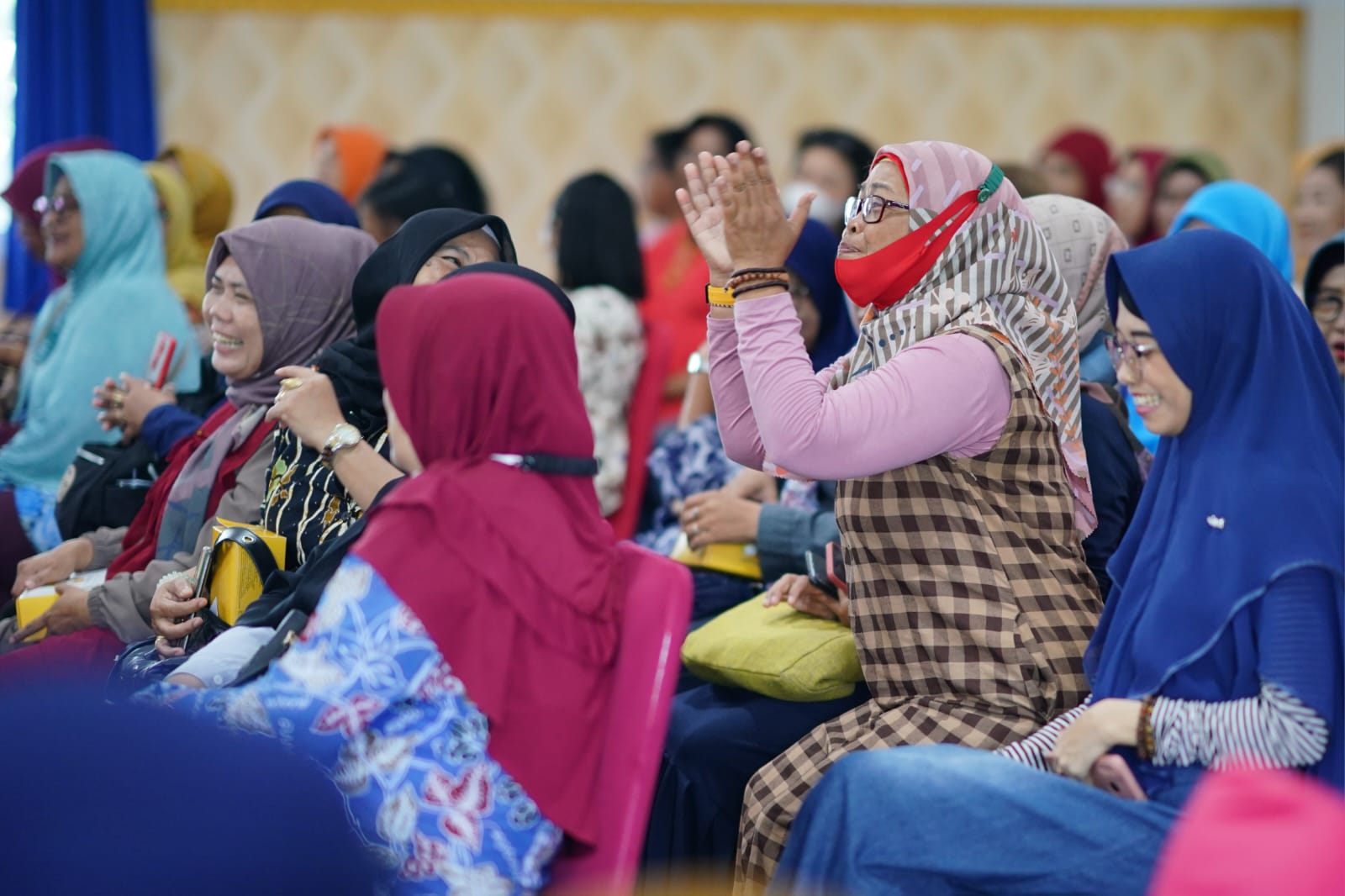 Foto 4 dari 10: Hadiri Reses Anggota DPR RI, Wali Kota Sampaikan Apresiasi