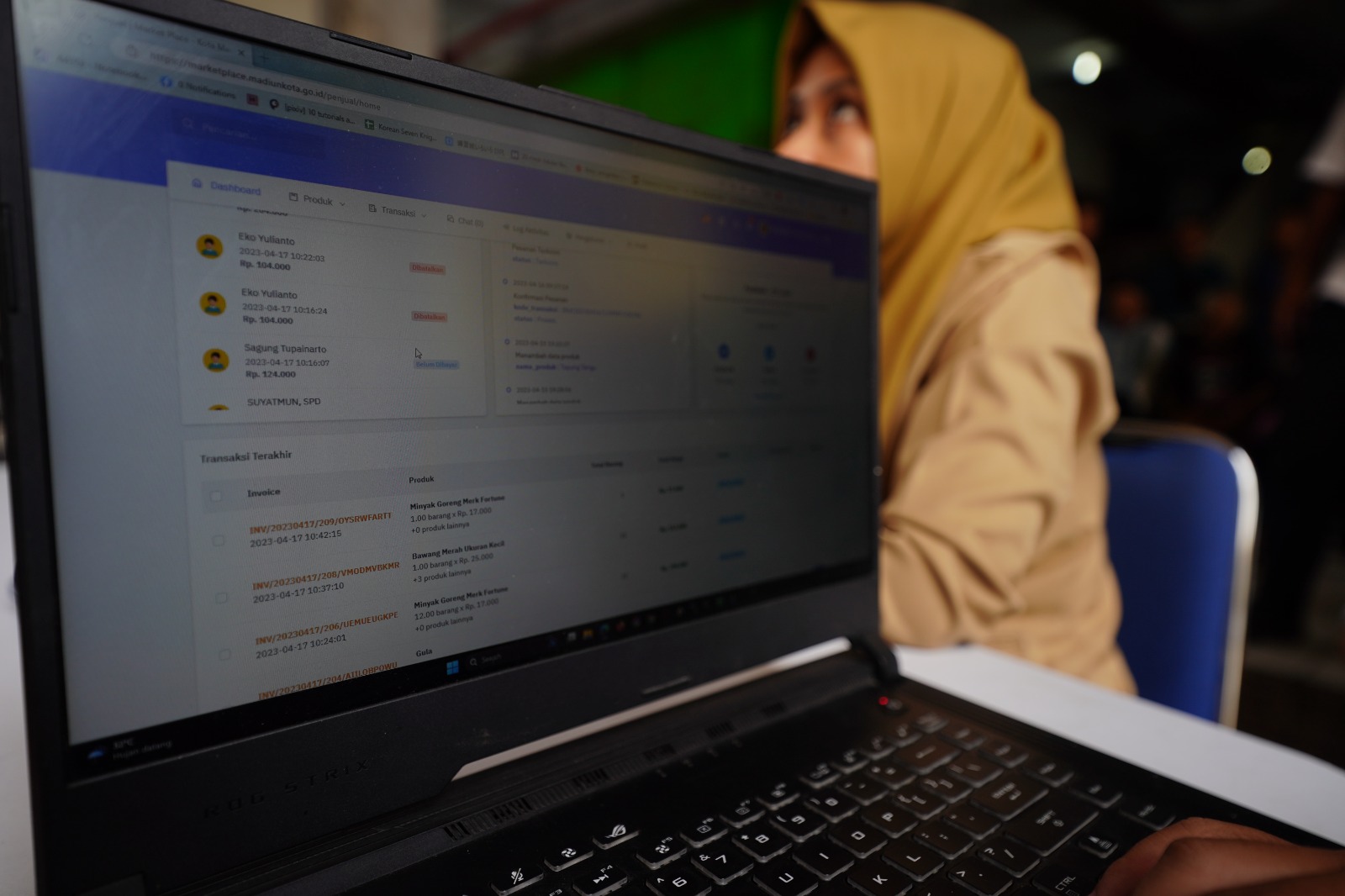 Foto 10 dari 10: Pemkot Madiun Sosialisasikan Belanja Drive Thru Di PBM