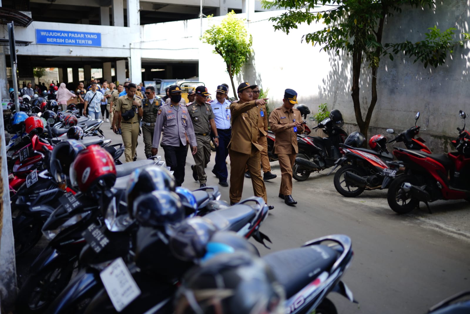 Foto 8 dari 8: Wali Kota Cek Portal Parkir Baru Di PBM