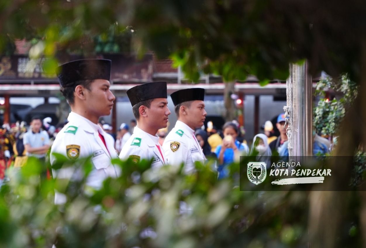 Foto 5 dari 8: Tari Kecak Hingga Ogoh-ogoh Bali Unjuk Kebolehan Dalam Parade Senja
