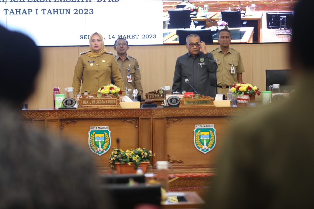 Foto 4 dari 9: Pemkot Madiun Mulai Bahas Tiga Raperda Inisiatif DPRD Melalui Sidang Paripurna