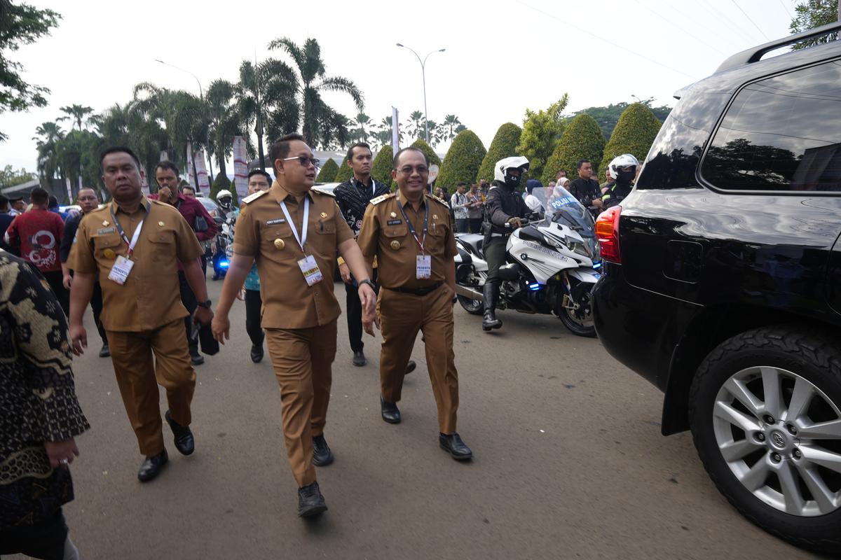 Foto 8 dari 8: Hadiri Rakornas Pemerintah Pusat Dan Daerah, Pj Wali Kota Terima Arahan Presiden Prabowo