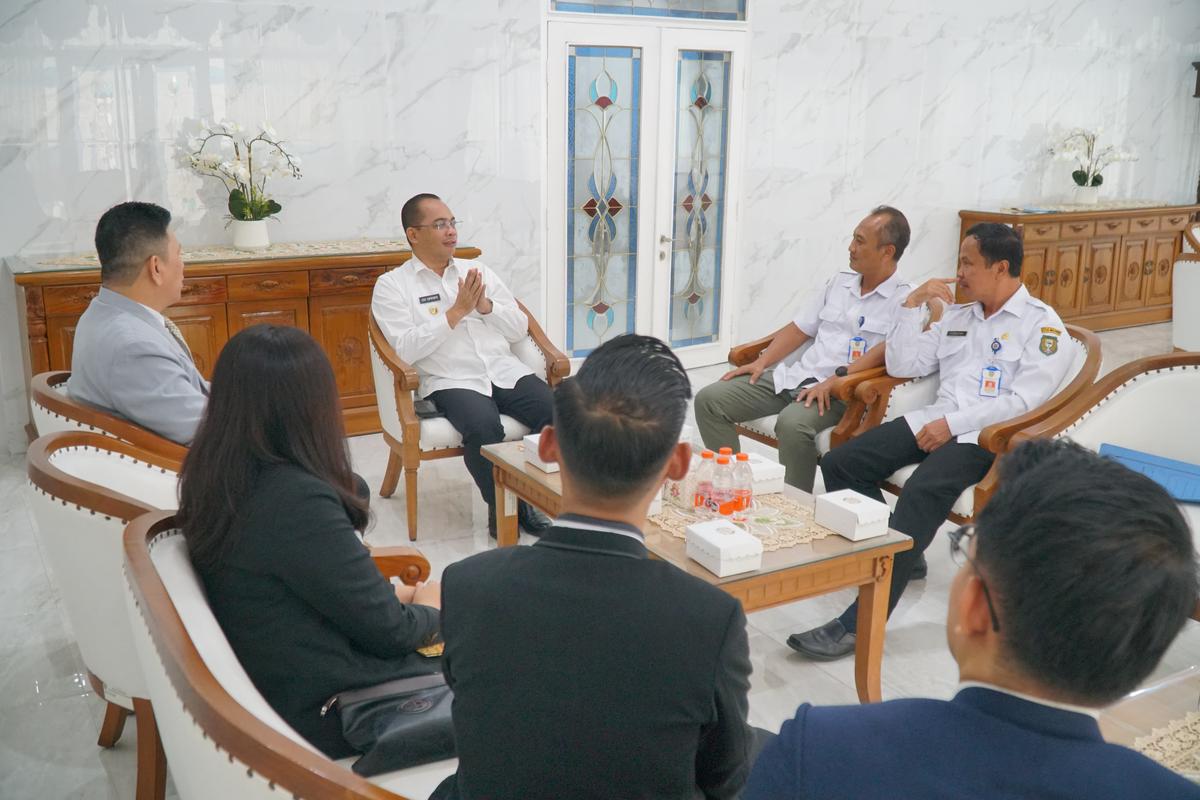 Foto 5 dari 7: Jelang HUT, Direksi Aston Hotel Madiun Gelar Audiensi Dengan Pj. Wali Kota