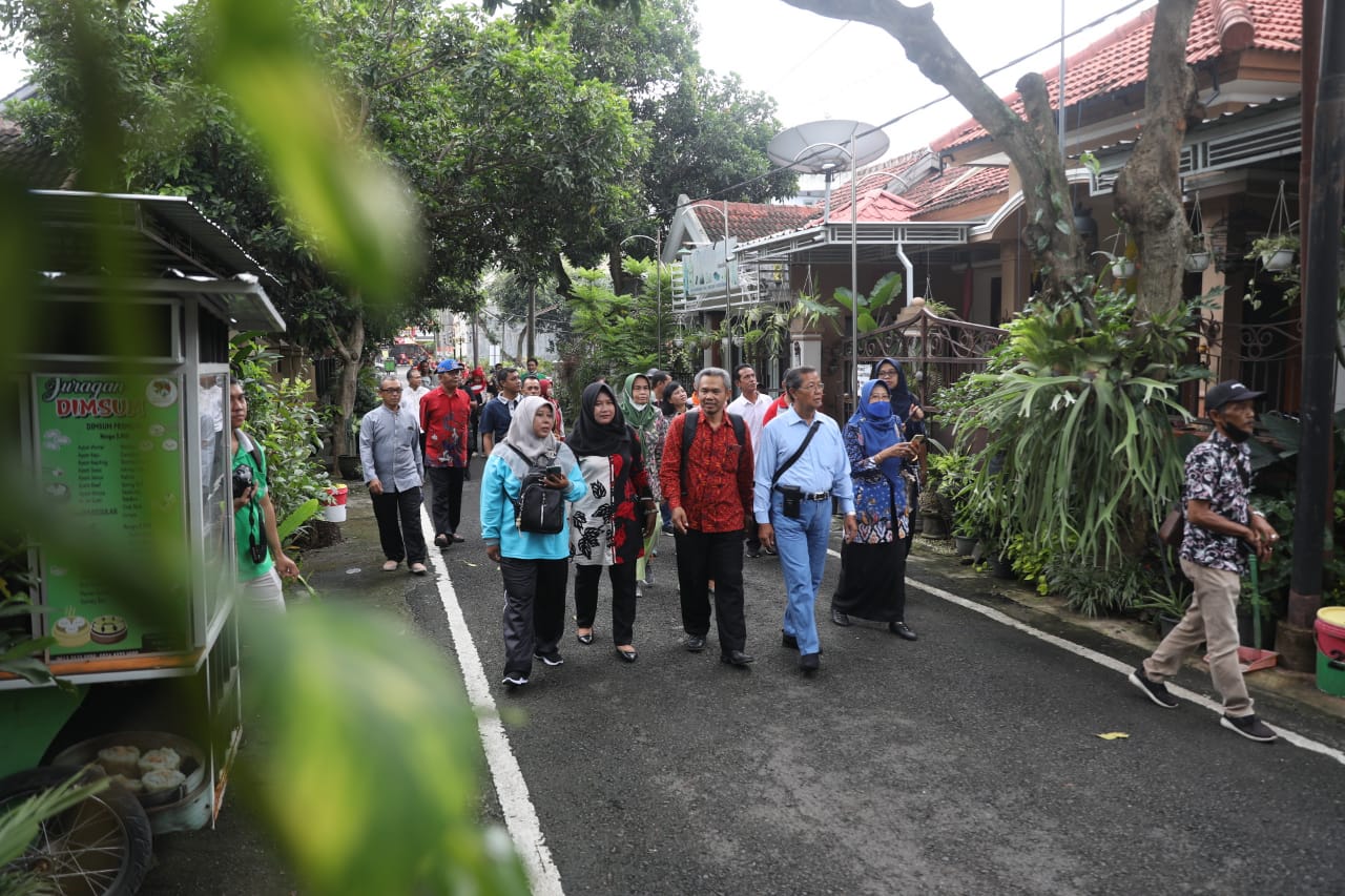 Foto 10 dari 14: Siap Menuju Kelurahan Berseri, Lima Kelurahan Di Kota Madiun Studi Banding Ke Banjarejo