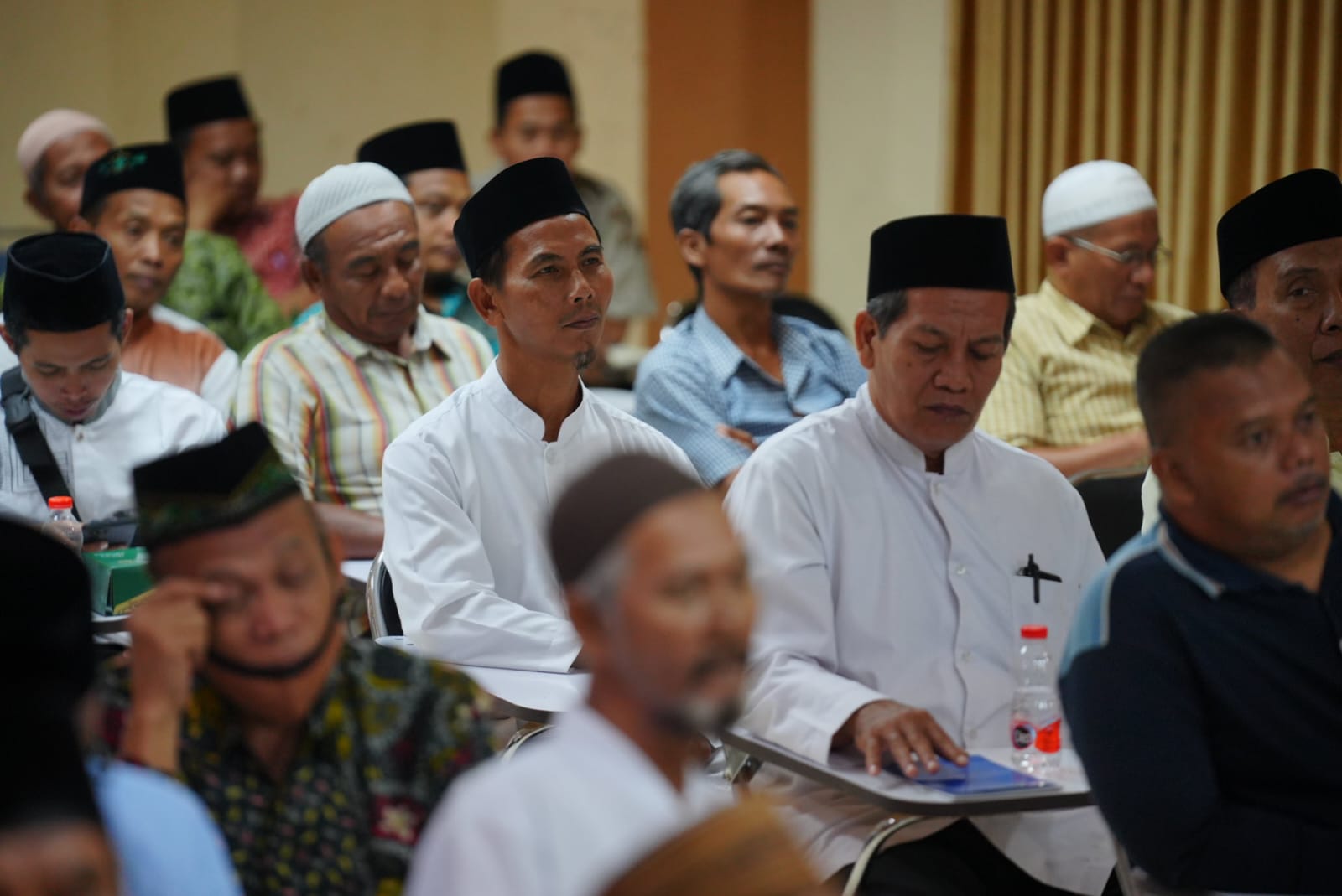 Foto 4 dari 8: Hadiri Pelatihan Penyembelihan Hewan Kurban Secara Syar’i, Wali Kota Beri Apresiasi MUI