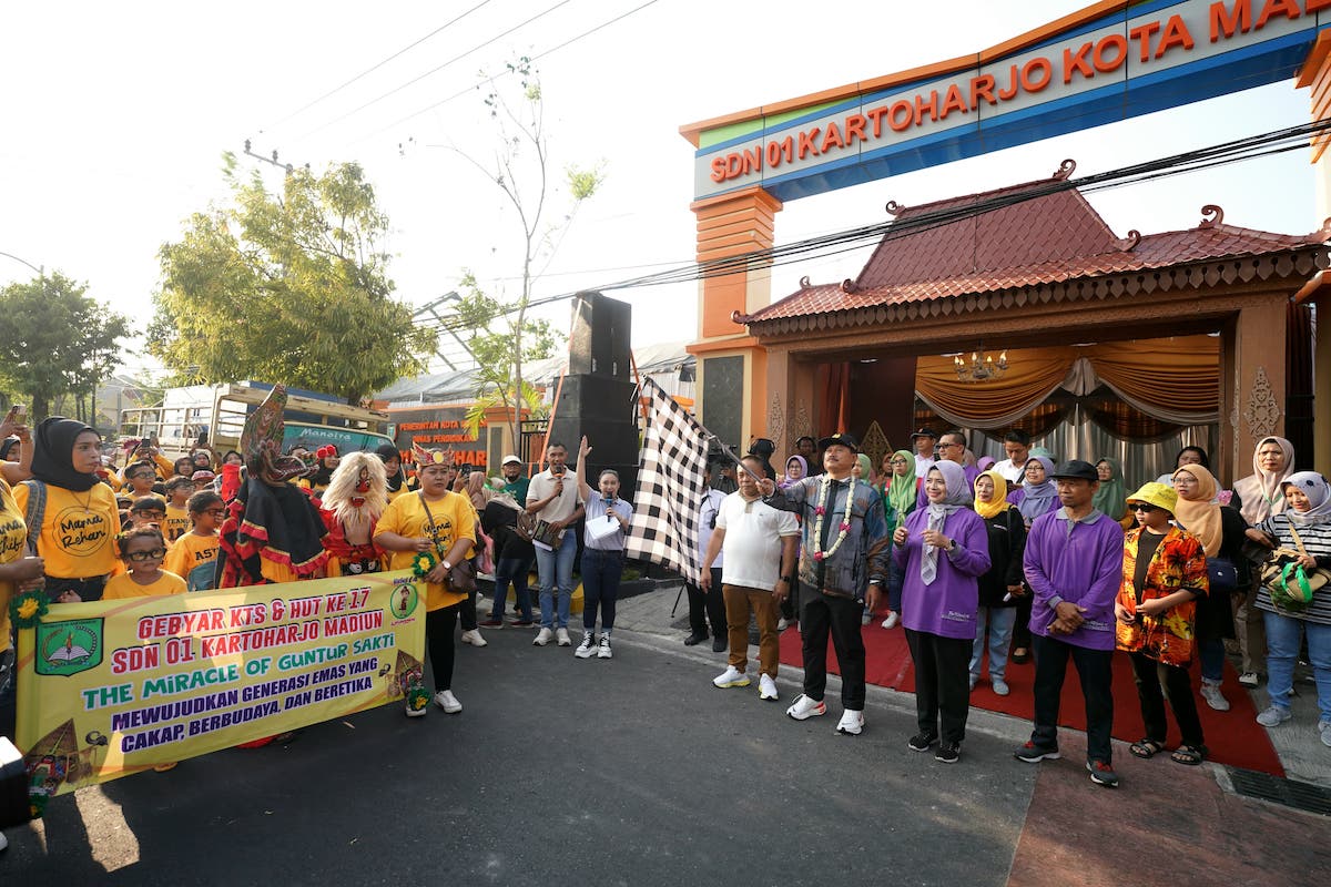 Hadiri Peringatan HUT ke-17 SDN 01 Kartoharjo, Wali Kota: Saya Beri Hadiah Spesial