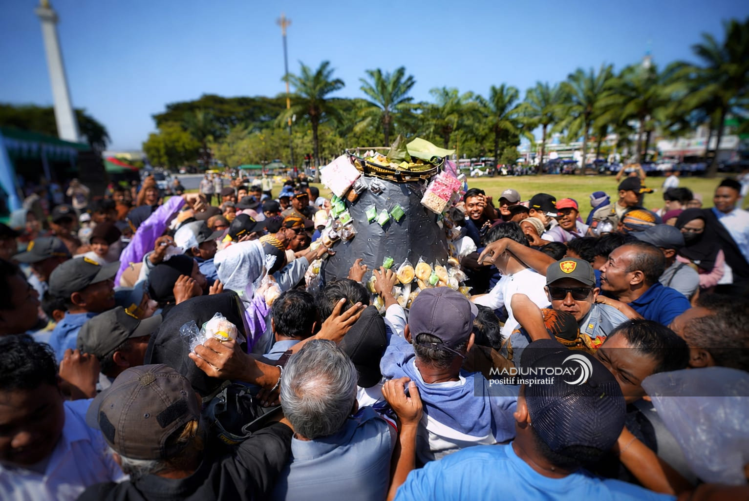 Foto utama berita: Grebeg Maulid Kembali Menggema, Menghidupkan Denyut Budaya Kota Madiun