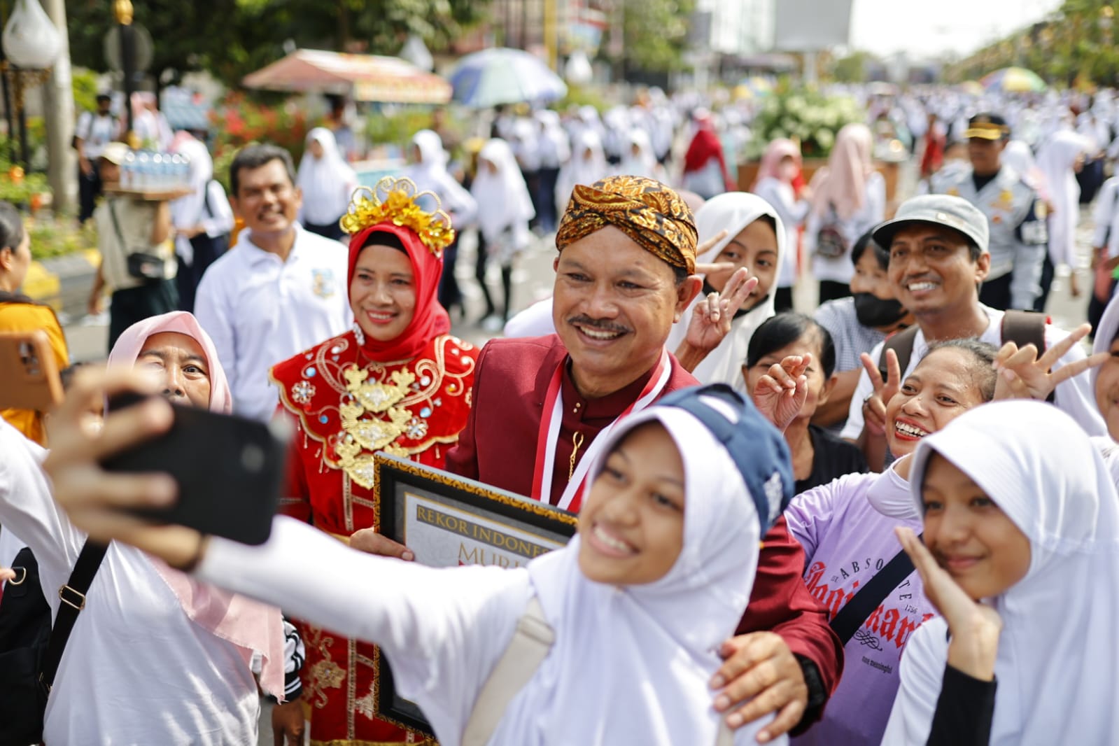 Foto 1 dari 9: Rasakan Berbagai Kemudahan Belajar, Program Laptop Jadi Primadona Bagi Pelajar