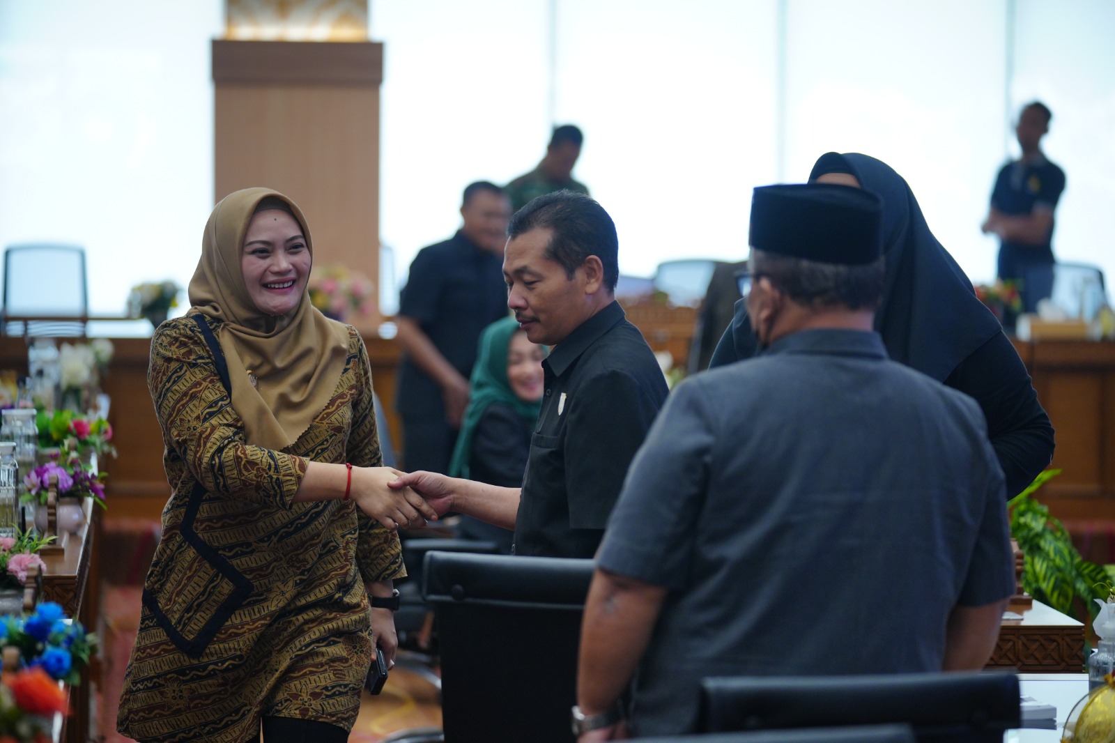 Foto 9 dari 10: Gelar Paripurna Bersama Dewan, Wali Kota Sampaikan Nota Penjelasan Tiga Raperda Tahap II