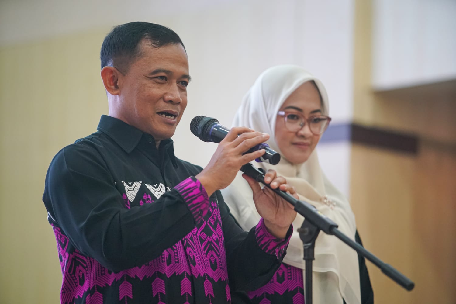 Foto 4 dari 8: Pucuk Pimpinan Korem 081 Berganti, Kolonel Inf Sugiono Gantikan Kolonel Deni Rejeki